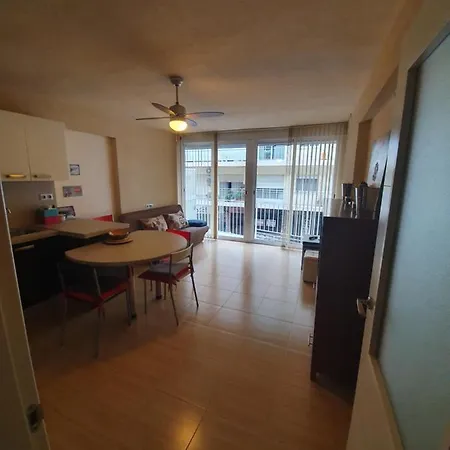 Apartament In Downtown Homestay *